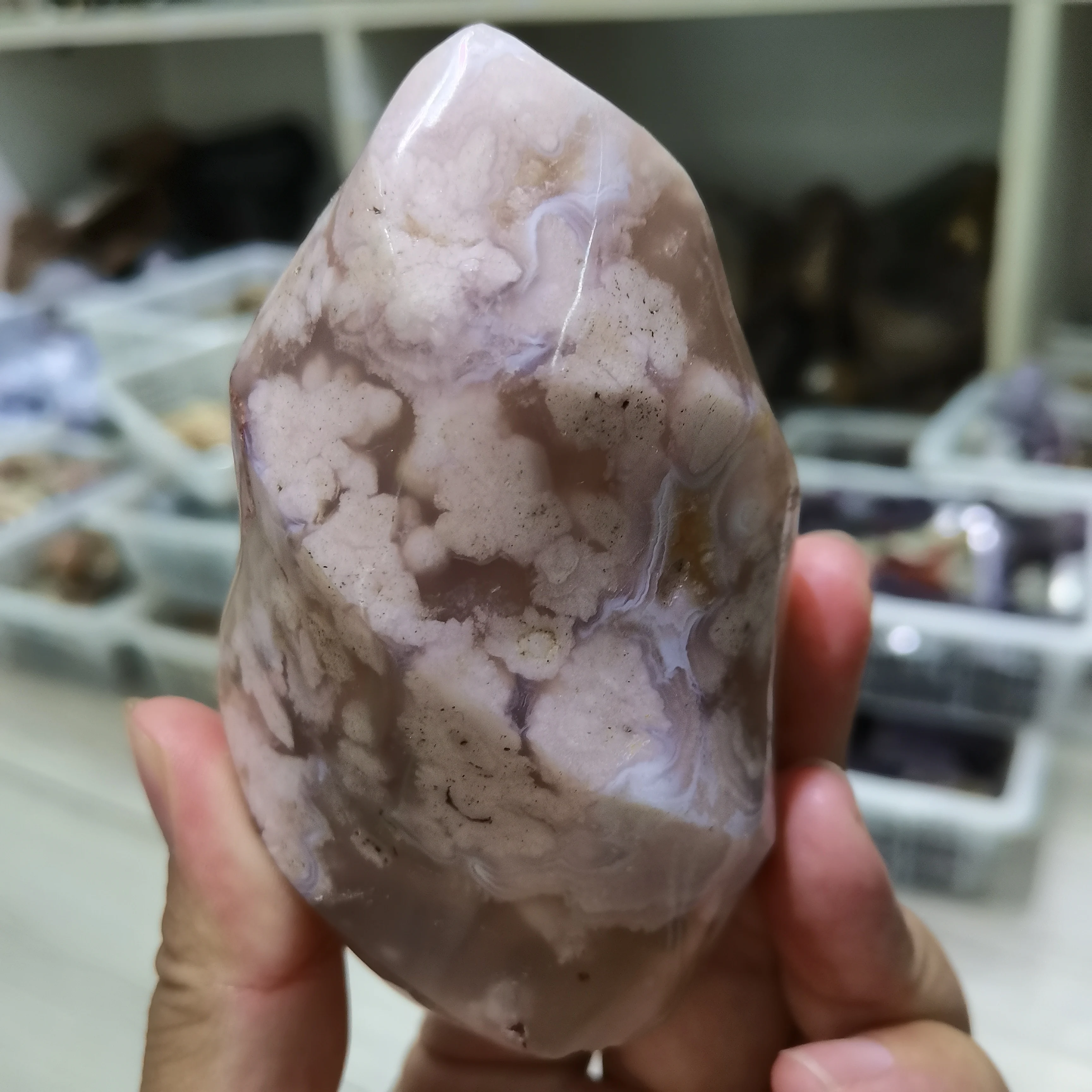 Natural Crystal Stones Cherry Blossom Agate Torch Healing Reiki Gem Home Ornament Meditation Polished Collection Gifts
Natural Crystal Stones Cherry Blossom Agate Torch Healing Reiki Gem Home Ornament Meditation Polished Collection Gifts