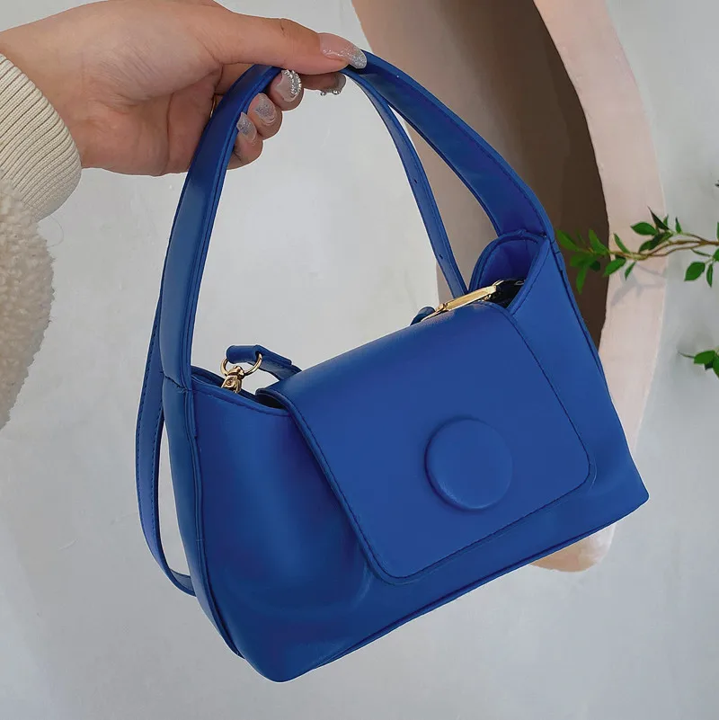 High-quality Texture Spring Small Bag Women 2022 New Fashion Ladies Niche Messenger Bag Texture Pleated Shoulder Underarm Bag
High-quality Texture Spring Small Bag Women 2022 New Fashion Ladies Niche Messenger Bag Texture Pleated Shoulder Underarm Bag
