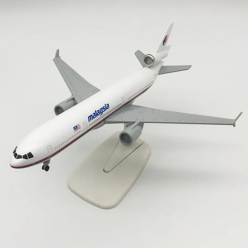 

NEW 20cm Alloy Metal Air Malaysia Airlines MD MD-11 Airways Diecast Airplane Model Plane Model Aircraft w Wheels Landing Gears