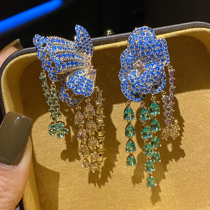 2023 Роскошная красочная Хрустальная бабочка серьги с цветами и бахромой увеличенная Большая подвеска роскошный ужин вечерние элегантные ювелирные изделия
2023 Роскошная красочная Хрустальная бабочка серьги с цветами и бахромой увеличенная Большая подвеска роскошный ужин вечерние элегантные ювелирные изделия