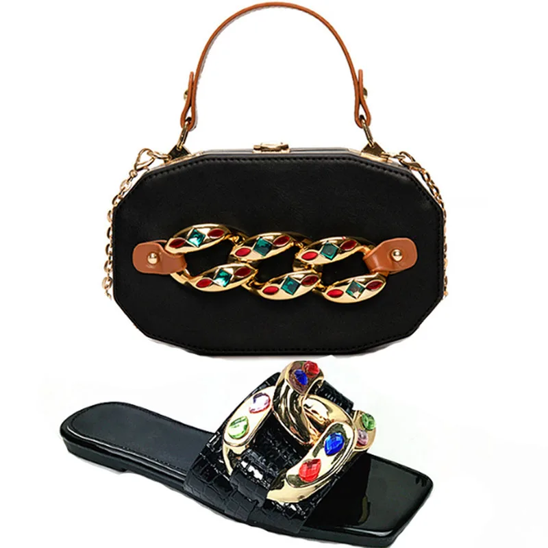 Women's Slippers Summer Fashion Sandals Metal Trim Tote Bag Sets Non-Slip Flat Shoes Ladies Beach Flip-Flops Designer Slides
Women's Slippers Summer Fashion Sandals Metal Trim Tote Bag Sets Non-Slip Flat Shoes Ladies Beach Flip-Flops Designer Slides