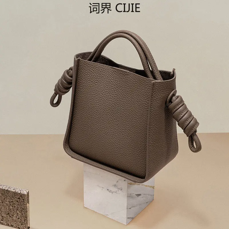 CIJIE Bag New Women's Woven Rope Leather Handbag Large Capacity Korean Style Top Layer Crossbody Small Square Bag
CIJIE Bag New Women's Woven Rope Leather Handbag Large Capacity Korean Style Top Layer Crossbody Small Square Bag