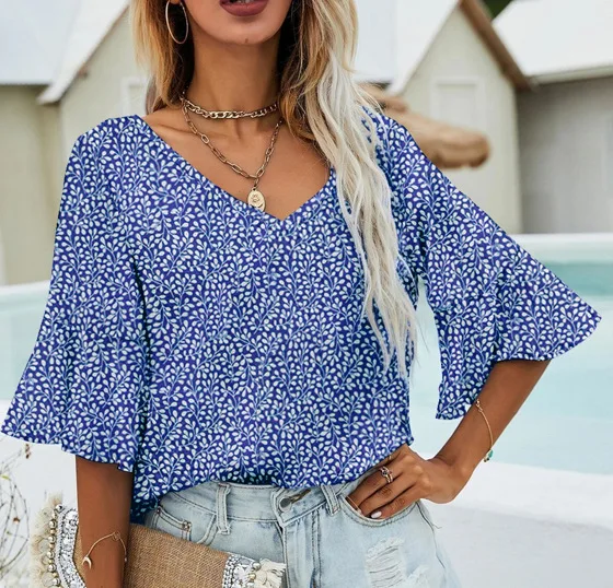 2023 New Women's Summer T-shirt Fashion Shivering V-neck Loose Commuter Chiffon Shirt Ruffle Sleeves Elegant Print Pullover Tops
2023 New Women's Summer T-shirt Fashion Shivering V-neck Loose Commuter Chiffon Shirt Ruffle Sleeves Elegant Print Pullover Tops