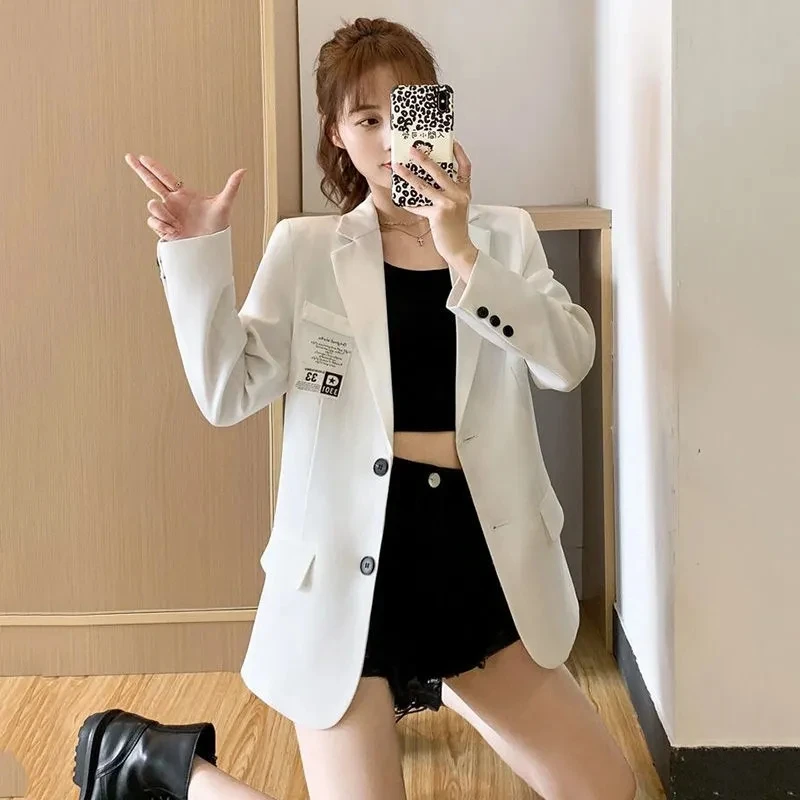 White Suit Jacket Women Suit Top 2022 New Spring Autumn Fried Street Design Niche Suit Top Women Loose Plus Size Jacket Top
White Suit Jacket Women Suit Top 2022 New Spring Autumn Fried Street Design Niche Suit Top Women Loose Plus Size Jacket Top