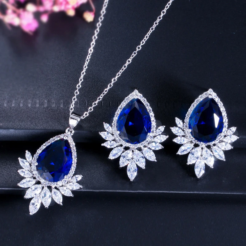 ThreeGraces Elegant Blue Cubic Zirconia White Gold Color Fashion Water Drop CZ Earrings and Necklace Jewelry Set for Women JS590
ThreeGraces Elegant Blue Cubic Zirconia White Gold Color Fashion Water Drop CZ Earrings and Necklace Jewelry Set for Women JS590