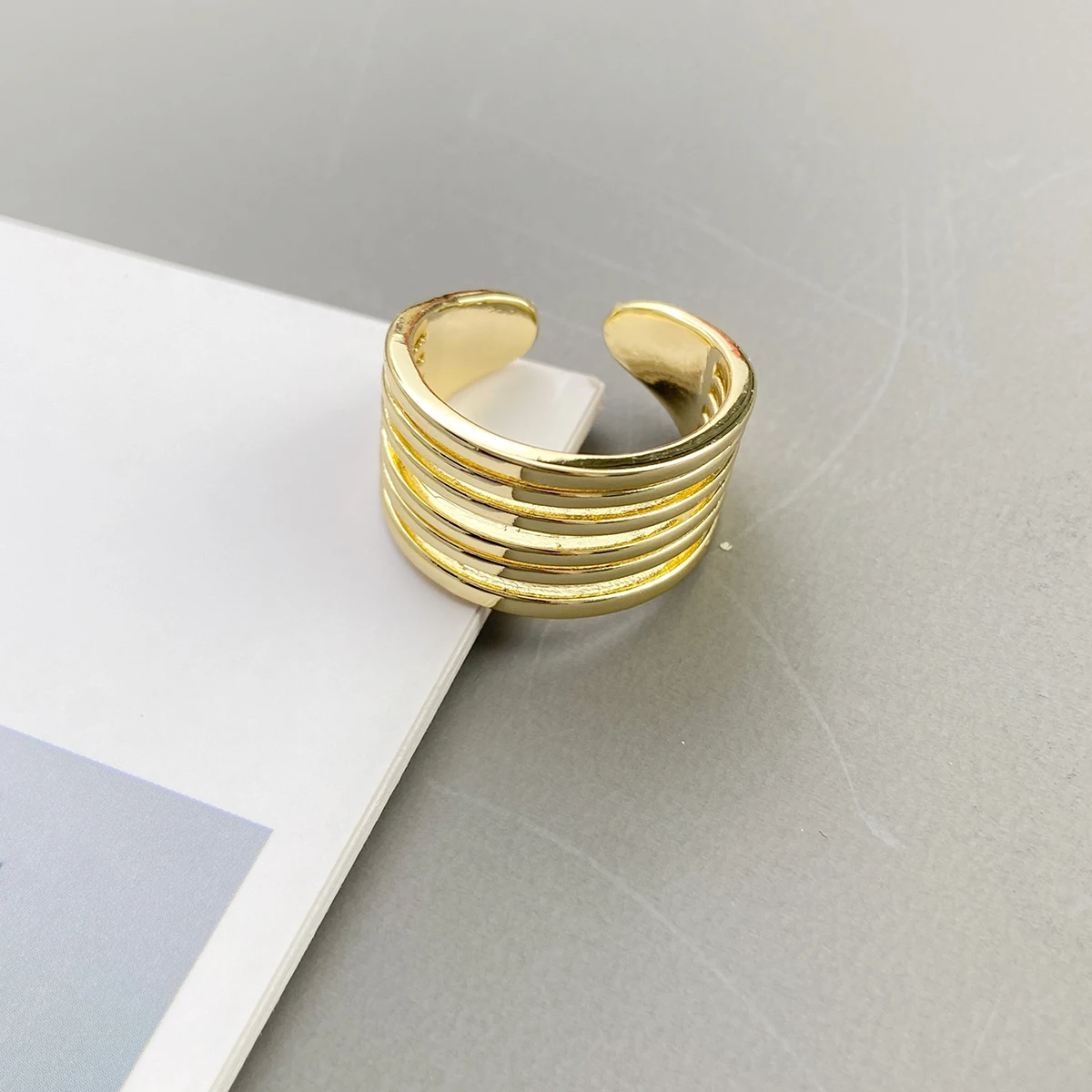 Korean Fashion Golden Color Geometric Multi-layer Line Glossy Ring for Women Vintage Wide Open Finger Adjustable Jewelry Gift
Korean Fashion Golden Color Geometric Multi-layer Line Glossy Ring for Women Vintage Wide Open Finger Adjustable Jewelry Gift