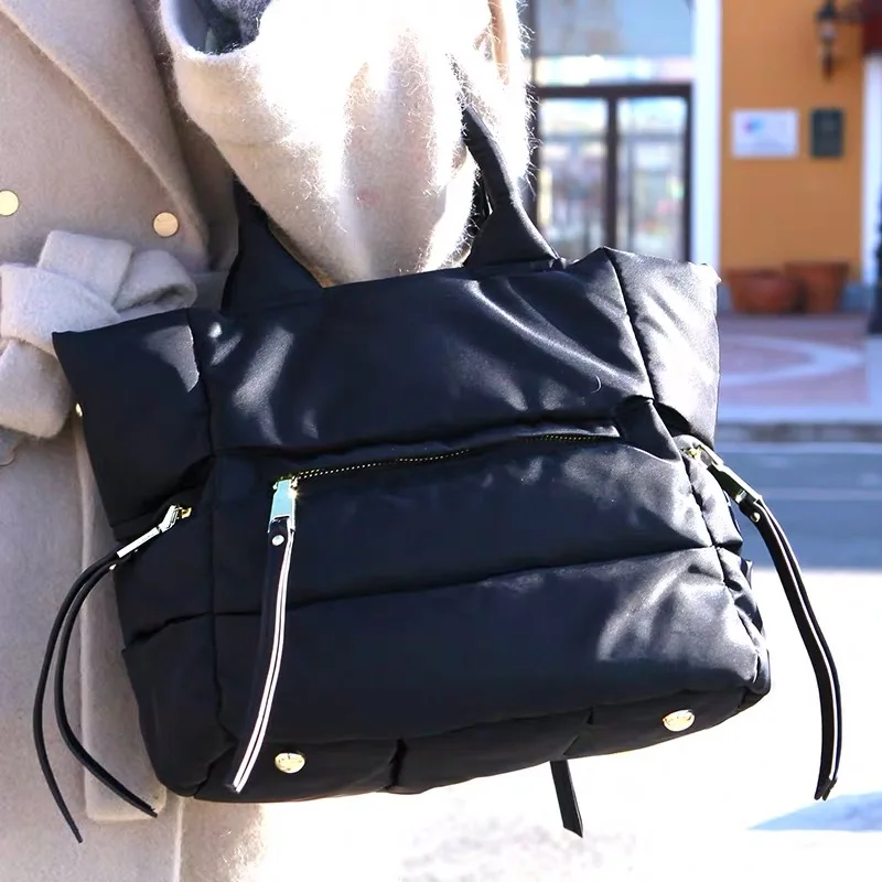2021 New Fashion Winter Space Bale Handbag Woman Casual Space Cotton Totes Bag Down Feather Padded Lady Shoulder Crossbody Bag
2021 New Fashion Winter Space Bale Handbag Woman Casual Space Cotton Totes Bag Down Feather Padded Lady Shoulder Crossbody Bag