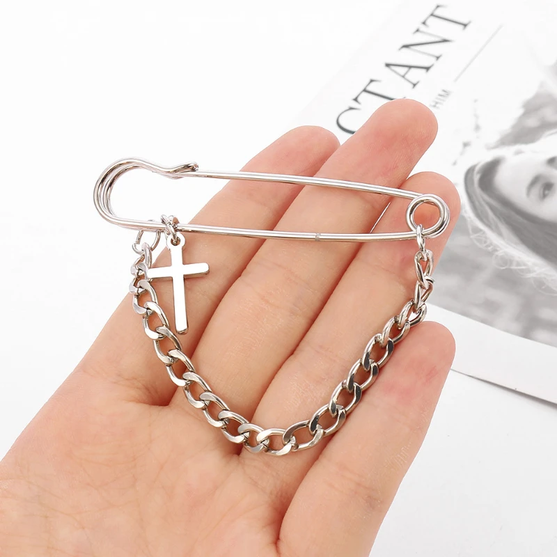 Cross Chain Decorate Enamel Pin Creative Women's Brooch Fashion Friends Lapel Pins Christmas New Year Gift Badges Jewelry
Cross Chain Decorate Enamel Pin Creative Women's Brooch Fashion Friends Lapel Pins Christmas New Year Gift Badges Jewelry