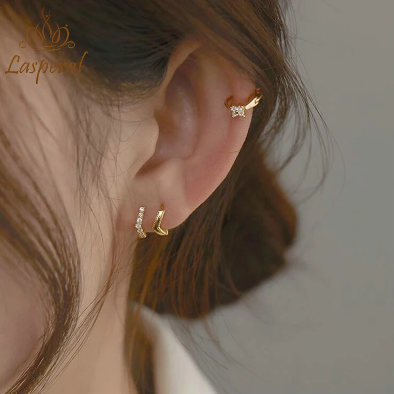 Gold Color Small Circle Copper Rhinestone Zircon Earrings Women Unique Design V-shaped Leaf Clover Fashion Light Luxury Jewelry
Gold Color Small Circle Copper Rhinestone Zircon Earrings Women Unique Design V-shaped Leaf Clover Fashion Light Luxury Jewelry