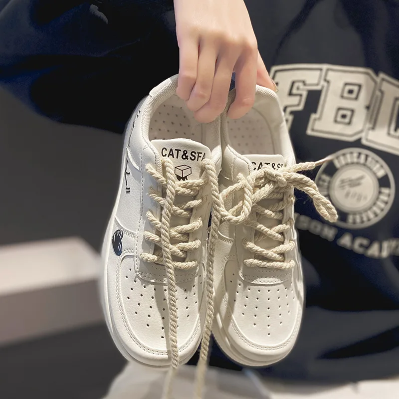 White Platform SneakersWomen's All-match Sports Casual Shoes Summer New Breathable Thick-soled Sponge Cake Women's 2022
White Platform SneakersWomen's All-match Sports Casual Shoes Summer New Breathable Thick-soled Sponge Cake Women's 2022