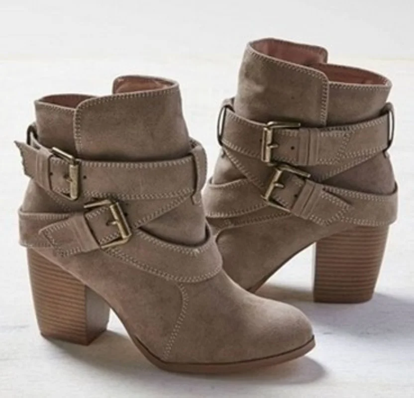 Comemore Europe Style Vintage Women High Heels Ankle Boots Female Buckle Rubber Casual Ladies Shoes Female Women's Heeled Boot
Comemore Europe Style Vintage Women High Heels Ankle Boots Female Buckle Rubber Casual Ladies Shoes Female Women's Heeled Boot