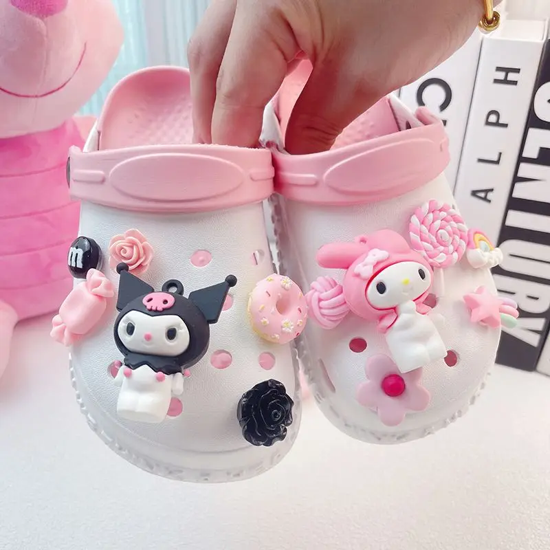 Anime Kawaii Sanrio Kuromi My Melody New Cartoon Cute Women's Ins Students Wearing Sandals Y2K Fashion Slippers Hole Shoes
Anime Kawaii Sanrio Kuromi My Melody New Cartoon Cute Women's Ins Students Wearing Sandals Y2K Fashion Slippers Hole Shoes