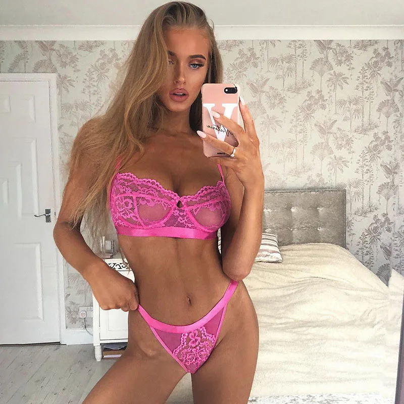 Women's Love Embroidered Ultra-thin Halterneck See-Through Sexy Suit Sexy Lingerie Underwear Sets micro bikini extreme sexy
Women's Love Embroidered Ultra-thin Halterneck See-Through Sexy Suit Sexy Lingerie Underwear Sets micro bikini extreme sexy