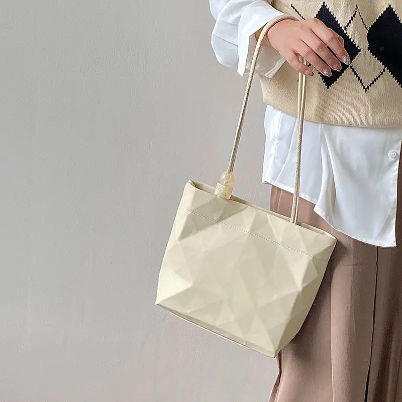 Summer Hot Sale Women Handbag Large Capacity Shoulder Bags High Quality PU Leather Bags Ladies Wild Bags Shopping Tote
Summer Hot Sale Women Handbag Large Capacity Shoulder Bags High Quality PU Leather Bags Ladies Wild Bags Shopping Tote