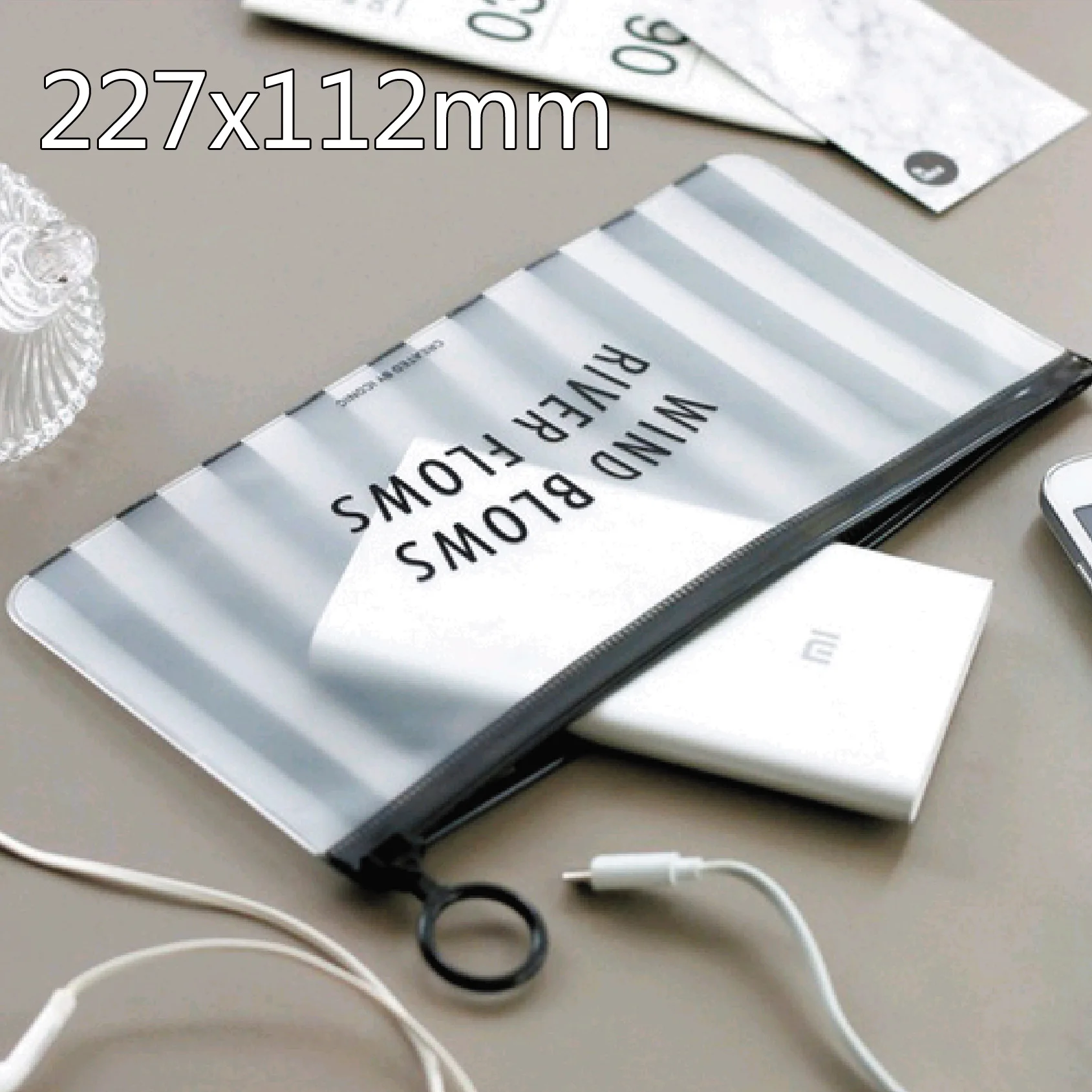 Прозрачная косметичка eTya
Прозрачная косметичка eTya