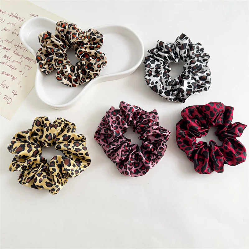 New Leopard Winter Warm Soft Hair Scrunchies Warm Elastic Hair Band Women Girls Ponytail Holder Rubber Band Hair Accessories
New Leopard Winter Warm Soft Hair Scrunchies Warm Elastic Hair Band Women Girls Ponytail Holder Rubber Band Hair Accessories
