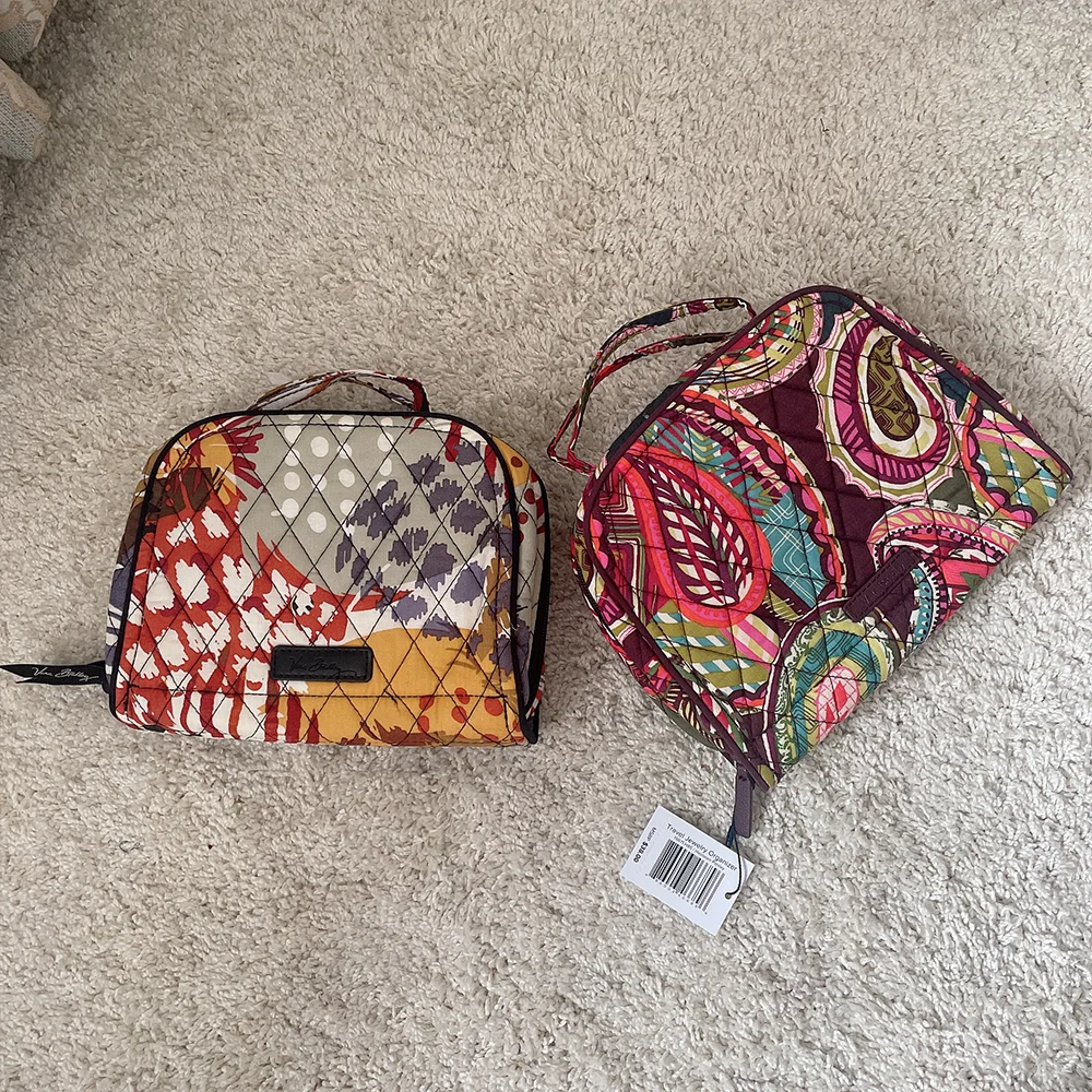 VB pure cotton environmentally friendly printing portable makeup bag, travel storage bag, wash bag, and hand in hand carry bag
VB pure cotton environmentally friendly printing portable makeup bag, travel storage bag, wash bag, and hand in hand carry bag