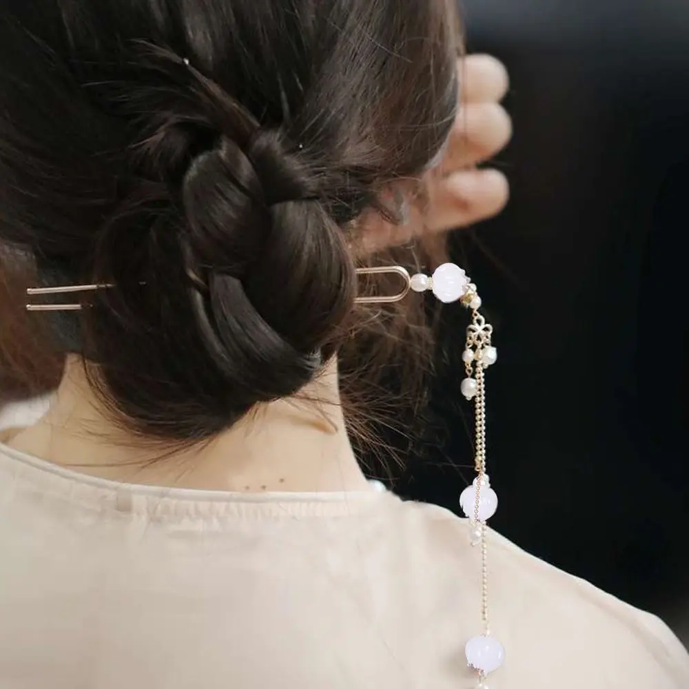 U Shape Metal Ladies Ponytail Holder Bridal Pearl Hair Fork Hair Accessories Korean Style Hairpins Flower Hair Stick
U Shape Metal Ladies Ponytail Holder Bridal Pearl Hair Fork Hair Accessories Korean Style Hairpins Flower Hair Stick