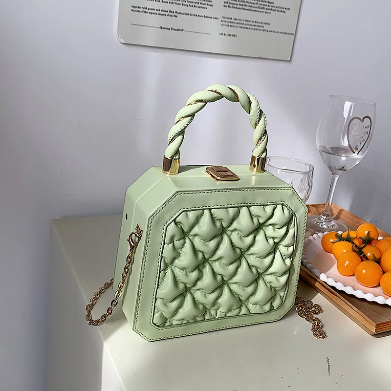 Small PU Leather Crossbody Bags For Women 2022 Fashion Brand Designer Shoulder Bag Luxury Handbags With Metal Handle Cute Tote
Small PU Leather Crossbody Bags For Women 2022 Fashion Brand Designer Shoulder Bag Luxury Handbags With Metal Handle Cute Tote