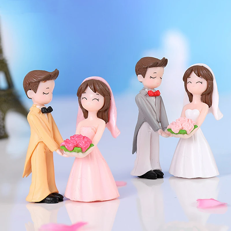 New Holding Flowers Couple Miniature Landscape Plastic Gardening Ornaments Garden Home Small Car Decorative Accessories Crafts
New Holding Flowers Couple Miniature Landscape Plastic Gardening Ornaments Garden Home Small Car Decorative Accessories Crafts