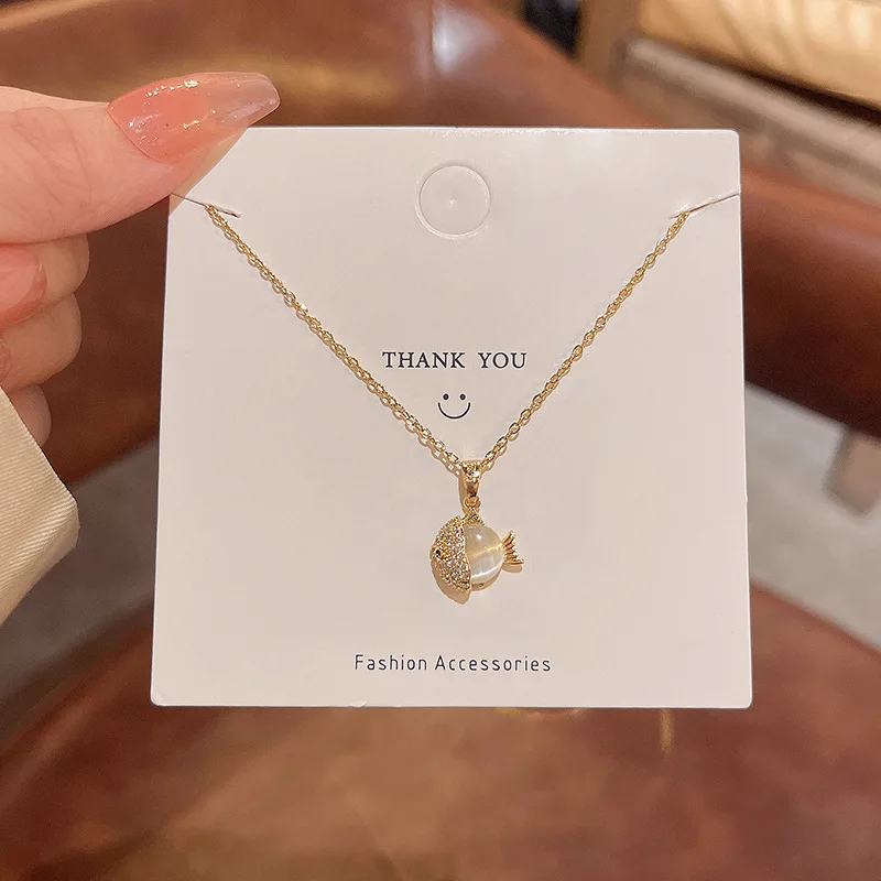 Every year there are fish titanium steel necklace new fashion all-match opal micro-set cute little goldfish clavicle chain
Every year there are fish titanium steel necklace new fashion all-match opal micro-set cute little goldfish clavicle chain