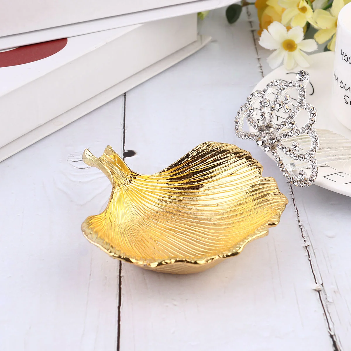 Tray Jewelry Dish Ring Trinket Stand Holder Storage Leaf Vanity Display Gold Plate Rings Necklace Rack Key Bowl Hair Alloy Mini
Tray Jewelry Dish Ring Trinket Stand Holder Storage Leaf Vanity Display Gold Plate Rings Necklace Rack Key Bowl Hair Alloy Mini