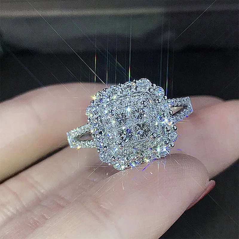 Luxury Ring Bling Iced Out Micro Pave Glass Filled Glass Filled Dazzling Bridal Ring Wedding Ring Anniversary Gift for Women
Luxury Ring Bling Iced Out Micro Pave Glass Filled Glass Filled Dazzling Bridal Ring Wedding Ring Anniversary Gift for Women