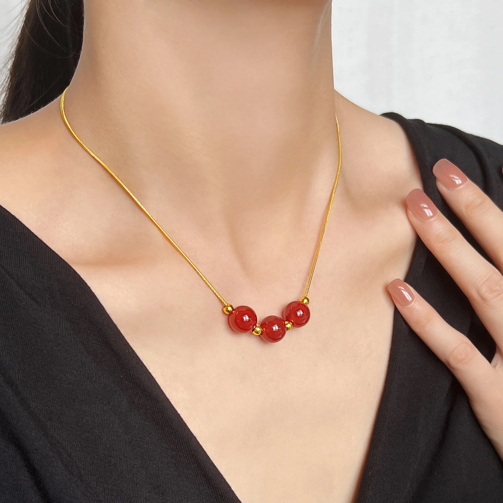 2022 Red Bead Titanium Steel Snake Bone Chain Electroplating 18k Gold Chinese Style
2022 Red Bead Titanium Steel Snake Bone Chain Electroplating 18k Gold Chinese Style