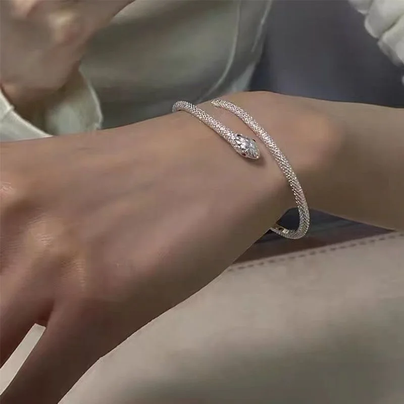Open Snake Bracelet For Women Personality Female Fashion Silver Colour Adjustable Bracelet Girls Wedding Jewelry Gifts
Open Snake Bracelet For Women Personality Female Fashion Silver Colour Adjustable Bracelet Girls Wedding Jewelry Gifts