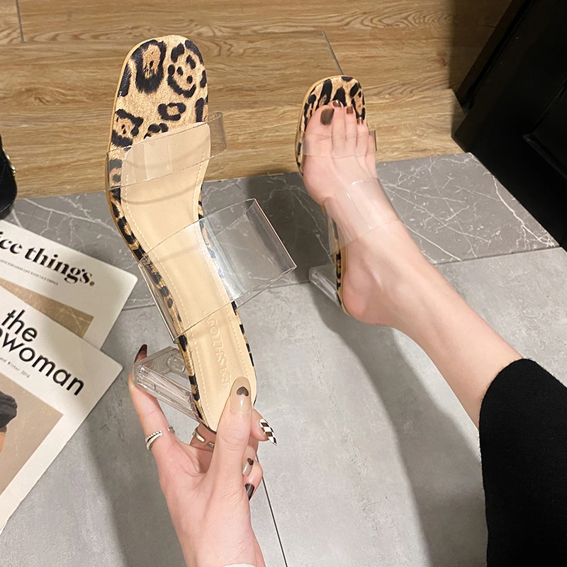 Shoes Woman 2022 Slippers Heels Jelly Slides Fashion Square heel High Transparent Luxury Block Leopard Glitter Soft Pumps Rubber
Shoes Woman 2022 Slippers Heels Jelly Slides Fashion Square heel High Transparent Luxury Block Leopard Glitter Soft Pumps Rubber