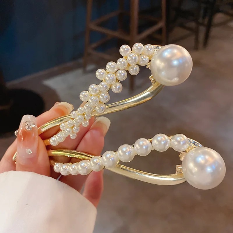 Retro Literary Temperament, Big Pearl Hairpin, Small, Fresh, Fashionable, Sweet, 8-shaped Clip, Small And Versatile, New Hairpin
Retro Literary Temperament, Big Pearl Hairpin, Small, Fresh, Fashionable, Sweet, 8-shaped Clip, Small And Versatile, New Hairpin