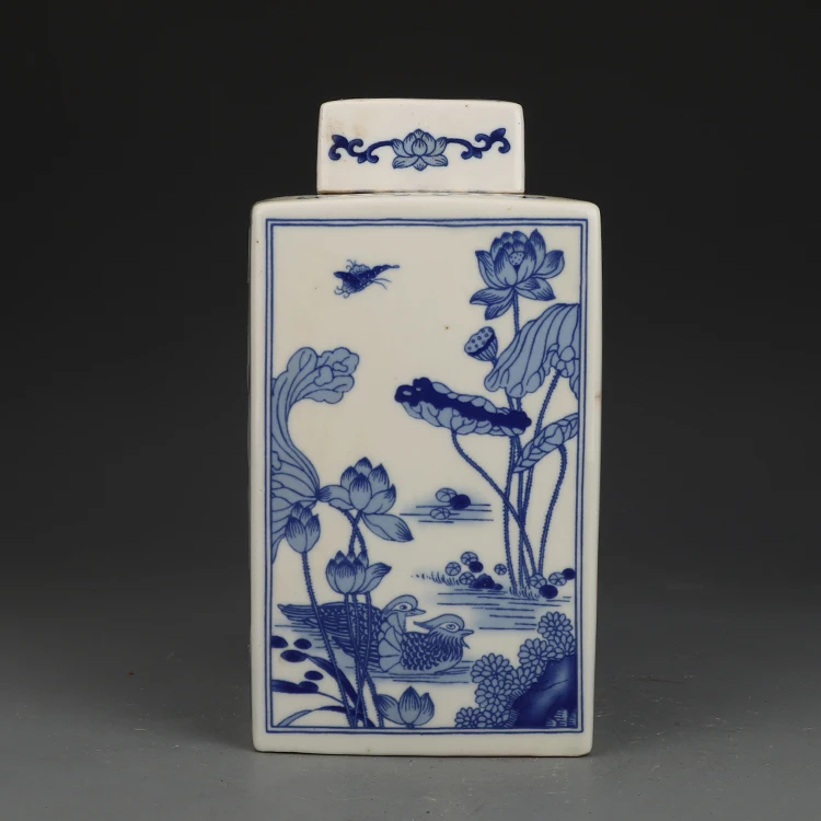Kangxi Blue And White Flowers And Birds Square Jar Antique Ceramic Collection Ornaments
Kangxi Blue And White Flowers And Birds Square Jar Antique Ceramic Collection Ornaments