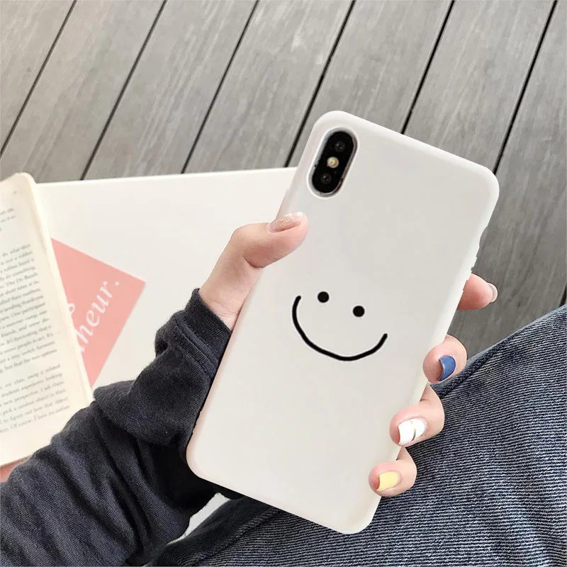 Fashion Simple Smile Face Couple Case For iphone 11 Pro 13 XS MAX XR X 7 12 8Plus Black White Silicone Phone Cover Soft Bag
Fashion Simple Smile Face Couple Case For iphone 11 Pro 13 XS MAX XR X 7 12 8Plus Black White Silicone Phone Cover Soft Bag