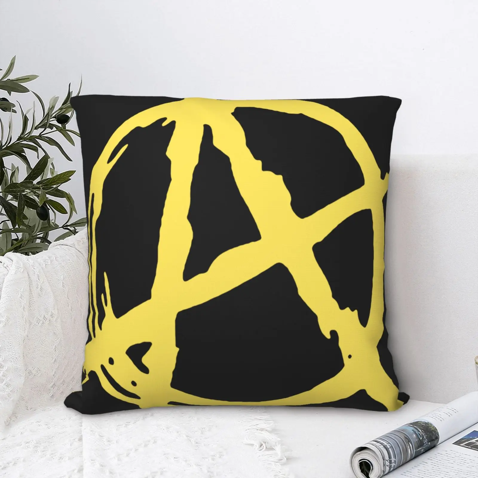 Желтая анархия аниме-подушка, декоративная подушка для дивана
Желтая анархия аниме-подушка, декоративная подушка для дивана
