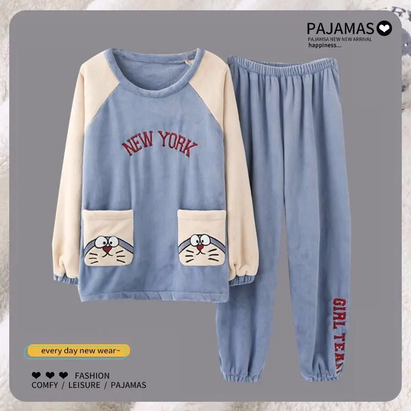 Новая Милая осенне-зимняя Пижама с героями мультфильмов, милая Толстая бархатная Повседневная модная Пижама, универсальная Пижама
Новая Милая осенне-зимняя Пижама с героями мультфильмов, милая Толстая бархатная Повседневная модная Пижама, универсальная Пижама