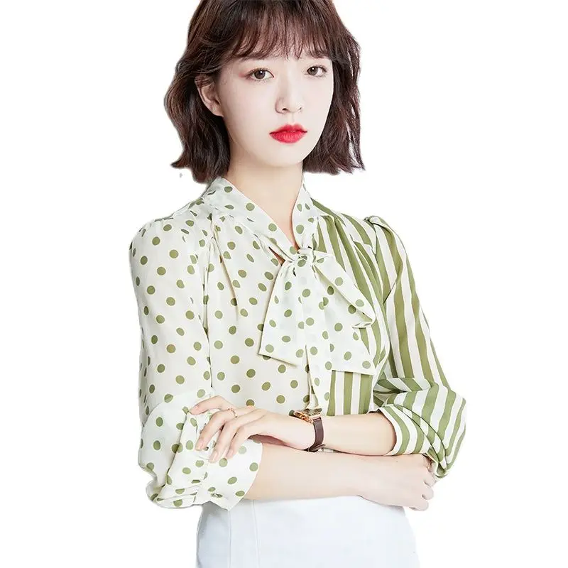 2022 spring long sleeve office lady chiffon shirts female loose stripe patchwork polka dot bow collar woman chiffon blouses cute
2022 spring long sleeve office lady chiffon shirts female loose stripe patchwork polka dot bow collar woman chiffon blouses cute