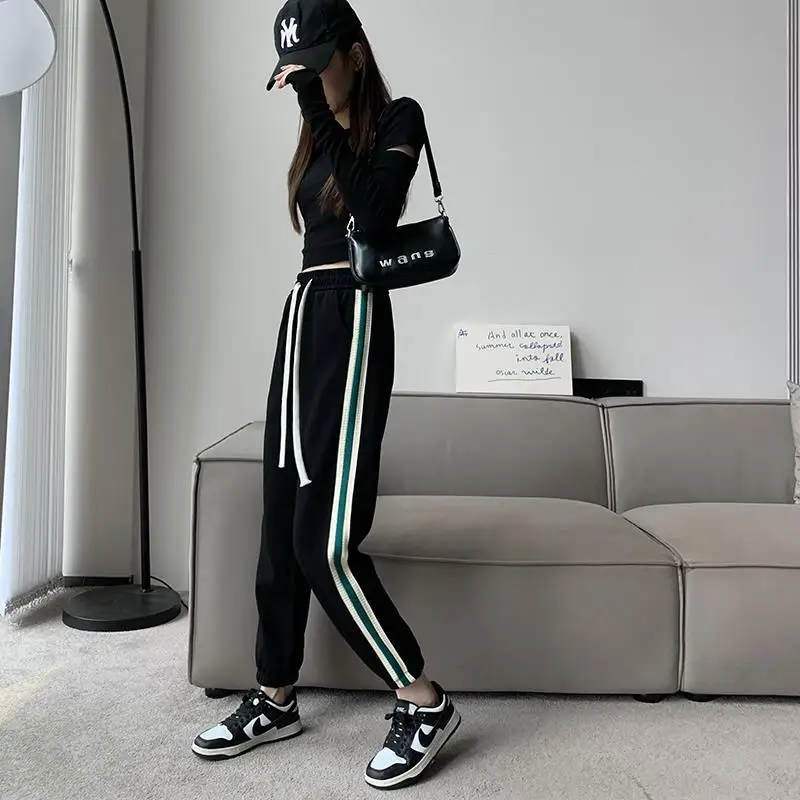 Cotton China Cotton Composite Milk Silk Sports Women's Pants Spring and Autumn 2023 New Relaxed Casual Versatile Leggings
Cotton China Cotton Composite Milk Silk Sports Women's Pants Spring and Autumn 2023 New Relaxed Casual Versatile Leggings
