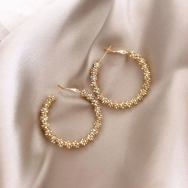 Vintage Metal Circular Earrings Fashionable Elegant Geometric Earrings for Women Girls Party Jewelry 
Vintage Metal Circular Earrings Fashionable Elegant Geometric Earrings for Women Girls Party Jewelry