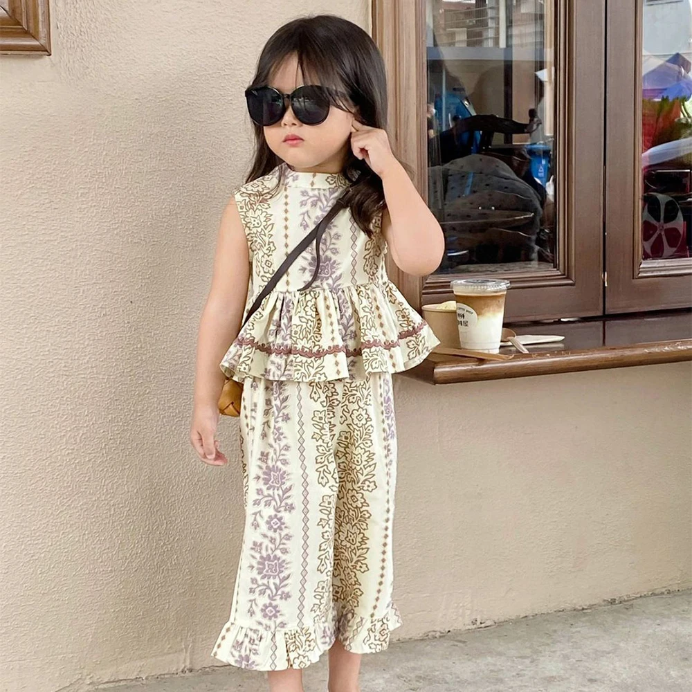 Korea Girls Sets Summer Tops Sleeveless O-neck Collar Pullover Casual Pants Elastic Waist Suit Loose Print Children's Clothing
Korea Girls Sets Summer Tops Sleeveless O-neck Collar Pullover Casual Pants Elastic Waist Suit Loose Print Children's Clothing