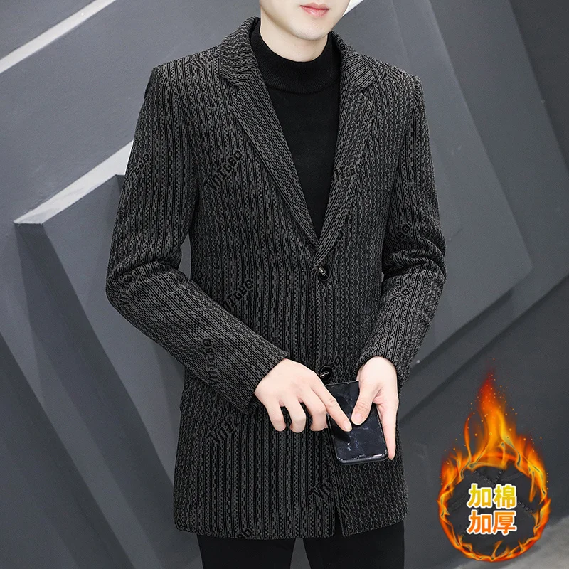 2023High-end new products plus cotton men's fashion business trend handsome leisure coat medium length woolen trench coat
2023High-end new products plus cotton men's fashion business trend handsome leisure coat medium length woolen trench coat