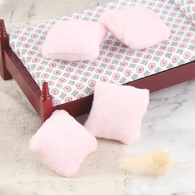 4Pcs 1/12 Dollhouse Miniature Pillow Cushions For Sofa Couch Bed Furniture Toys Without Sofa Chair
4Pcs 1/12 Dollhouse Miniature Pillow Cushions For Sofa Couch Bed Furniture Toys Without Sofa Chair