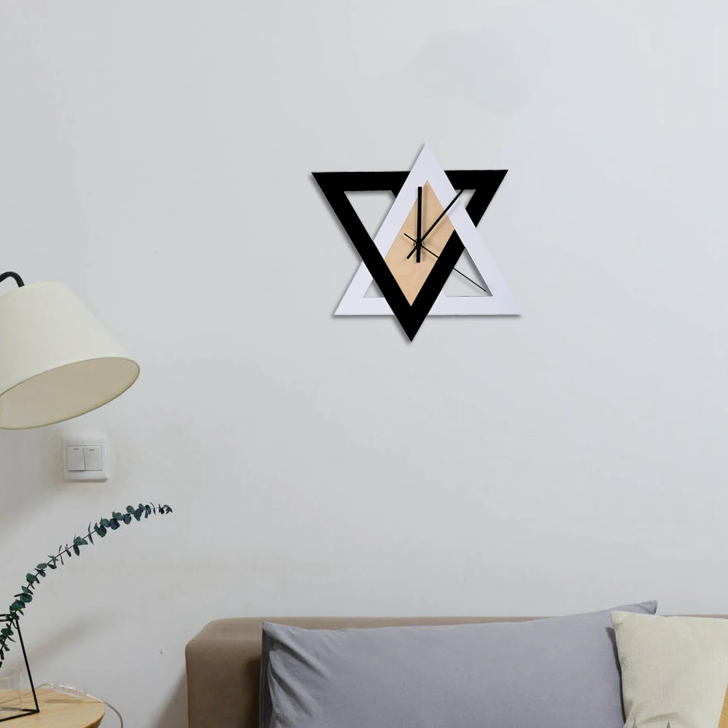 Nordic Personality Black and White Creative Wall Clock Vintage Mute Minimalist Decorative Clock
Nordic Personality Black and White Creative Wall Clock Vintage Mute Minimalist Decorative Clock