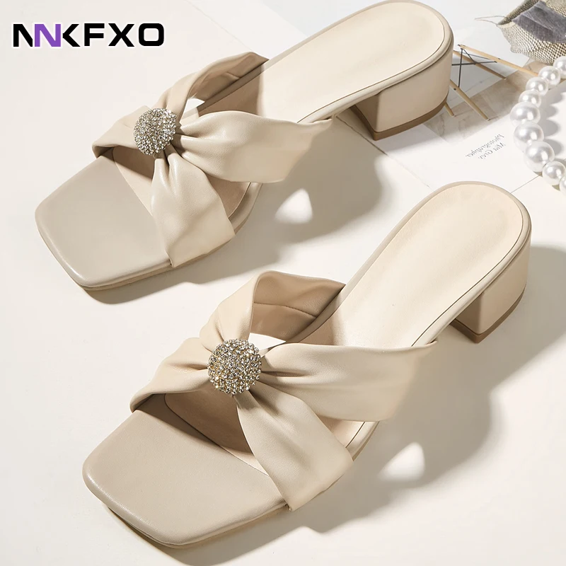 2022 Fashion Women Pumps Slippers Ladies Square Toe crystal Slides Summer Shoes Sandals High Heels outdoor Zapato Mujer vc3334
2022 Fashion Women Pumps Slippers Ladies Square Toe crystal Slides Summer Shoes Sandals High Heels outdoor Zapato Mujer vc3334