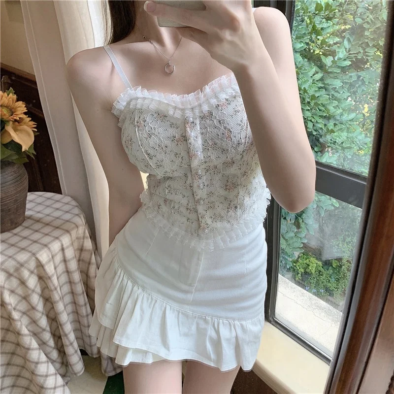 Camisoles for Women Sexy Crop Cami Top Soft Breathable Sleeveless Lace Trim Floral Print Camisole
Camisoles for Women Sexy Crop Cami Top Soft Breathable Sleeveless Lace Trim Floral Print Camisole