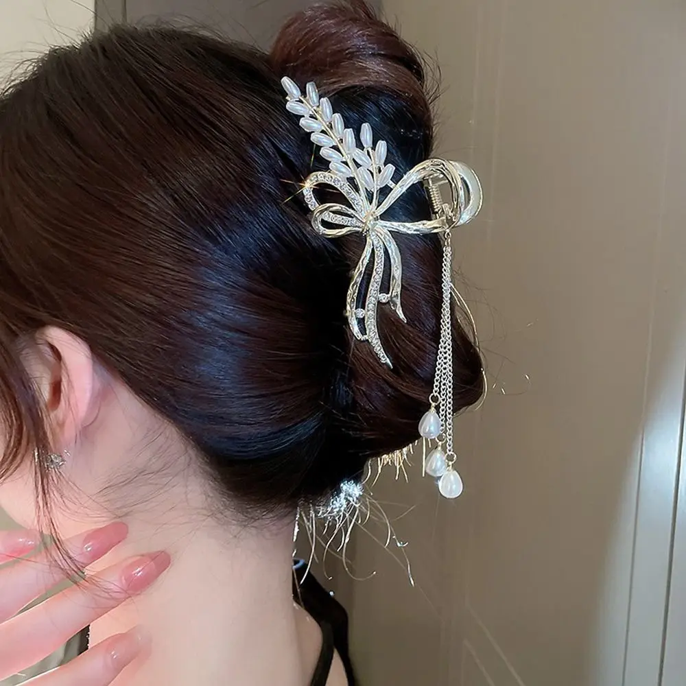 Korean Style Women Rhinestone Flower Bow Tassel Hairpin Butterfly Hair Claw Pearl Rabbit Shark Clip Girl Hair Accessories
Korean Style Women Rhinestone Flower Bow Tassel Hairpin Butterfly Hair Claw Pearl Rabbit Shark Clip Girl Hair Accessories