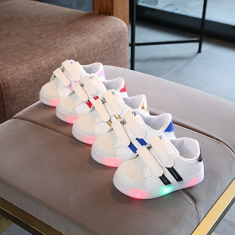 2022 Size 21-30 Baby Toddler Glowing Shoes Children Led Breathable Shoes Boys Glowing Sneakers Girls Sneakers with Luminous Sole
2022 Size 21-30 Baby Toddler Glowing Shoes Children Led Breathable Shoes Boys Glowing Sneakers Girls Sneakers with Luminous Sole