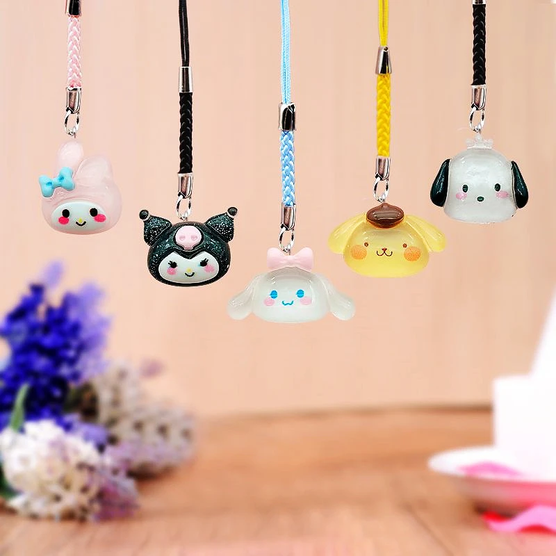 Kawaii аниме Kuromi Корица моя мелодия фоторемень мультфильм милая кукла модель брелок сумка Подвеска ремешок на запястье подарки игрушки
Kawaii аниме Kuromi Корица моя мелодия фоторемень мультфильм милая кукла модель брелок сумка Подвеска ремешок на запястье подарки игрушки
