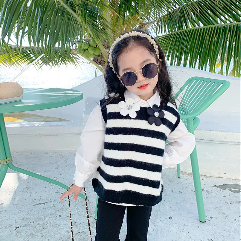 2022 Girls' spring and autumn long sleeve suit sweet Lapel shirt vest pants children's stripe three piece set 3-219
2022 Girls' spring and autumn long sleeve suit sweet Lapel shirt vest pants children's stripe three piece set 3-219