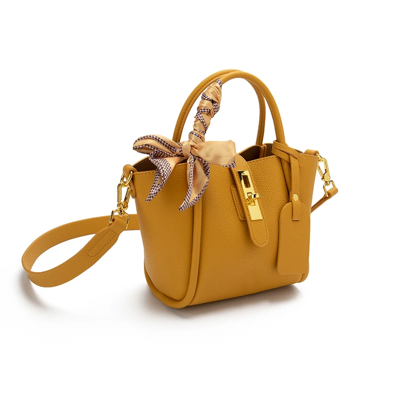 2 IN 1 PU Women's Bags Unique Chain Design Messenger Bags Trend Small Bags Female Tote Bag Handbags for Women Fashionn Black
2 IN 1 PU Women's Bags Unique Chain Design Messenger Bags Trend Small Bags Female Tote Bag Handbags for Women Fashionn Black