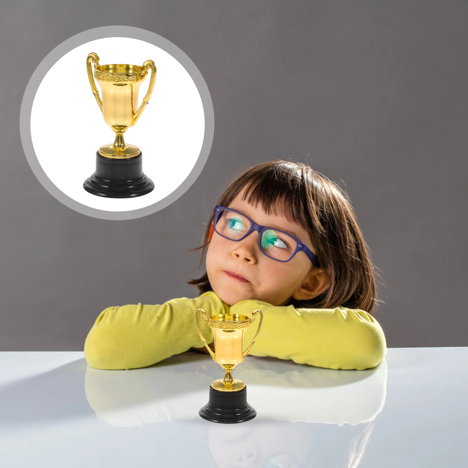 Mini Plastic Gold Cups Trophies For Party Children Early Learning Toys Prizes Children'S Holiday Trophy Reward Giveaway
Mini Plastic Gold Cups Trophies For Party Children Early Learning Toys Prizes Children'S Holiday Trophy Reward Giveaway